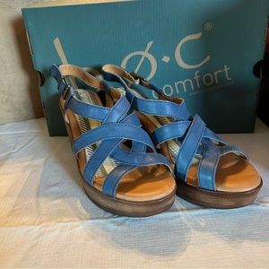 Blue, brown-heeled Sandals